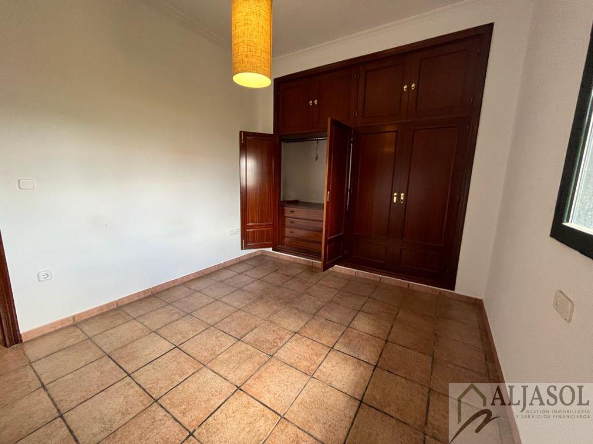 For sale of chalet in Bollullos de la Mitación