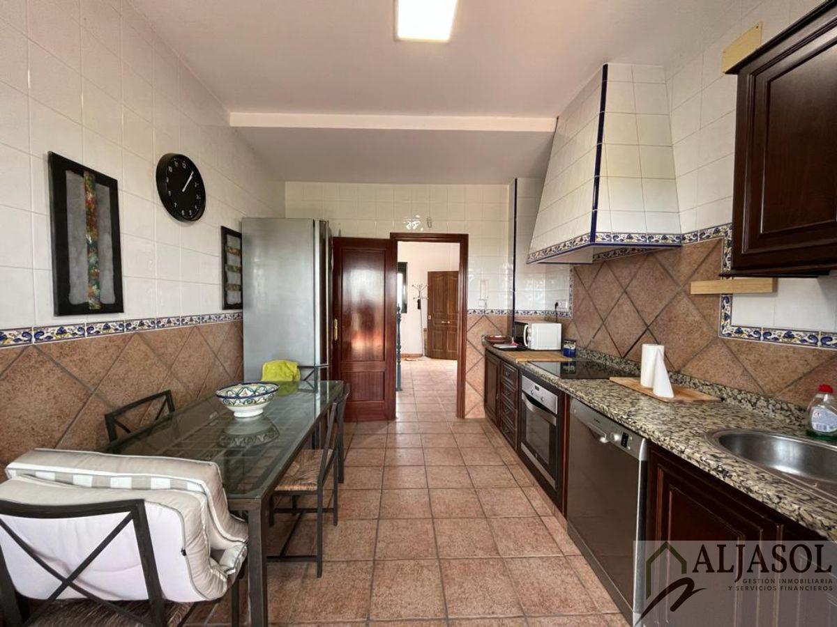 For sale of chalet in Bollullos de la Mitación