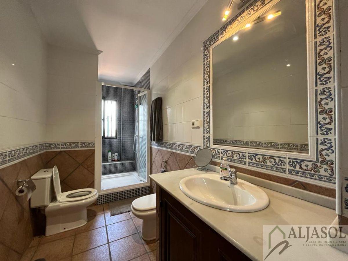 For sale of chalet in Bollullos de la Mitación
