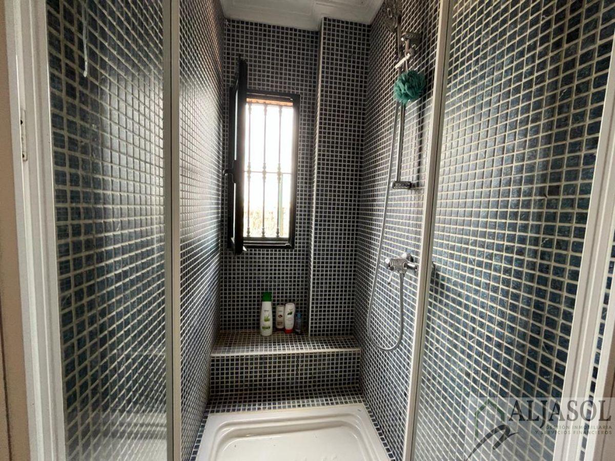For sale of chalet in Bollullos de la Mitación