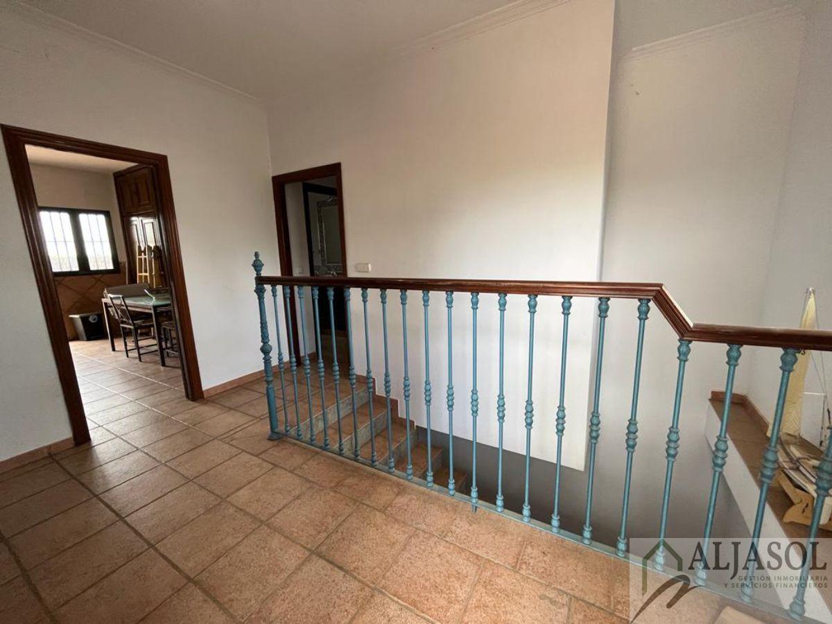 For sale of chalet in Bollullos de la Mitación