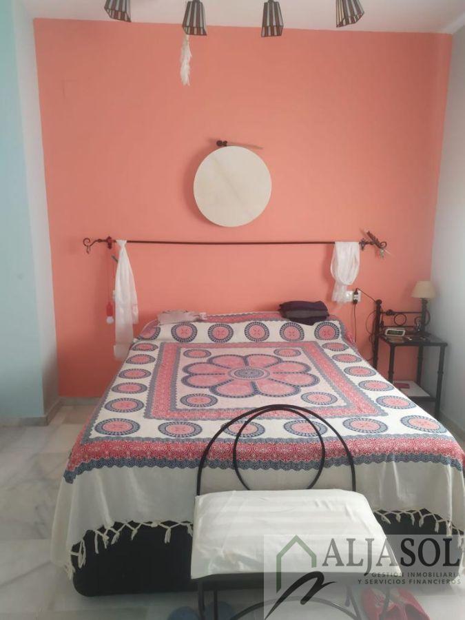 For sale of house in Palomares del Río