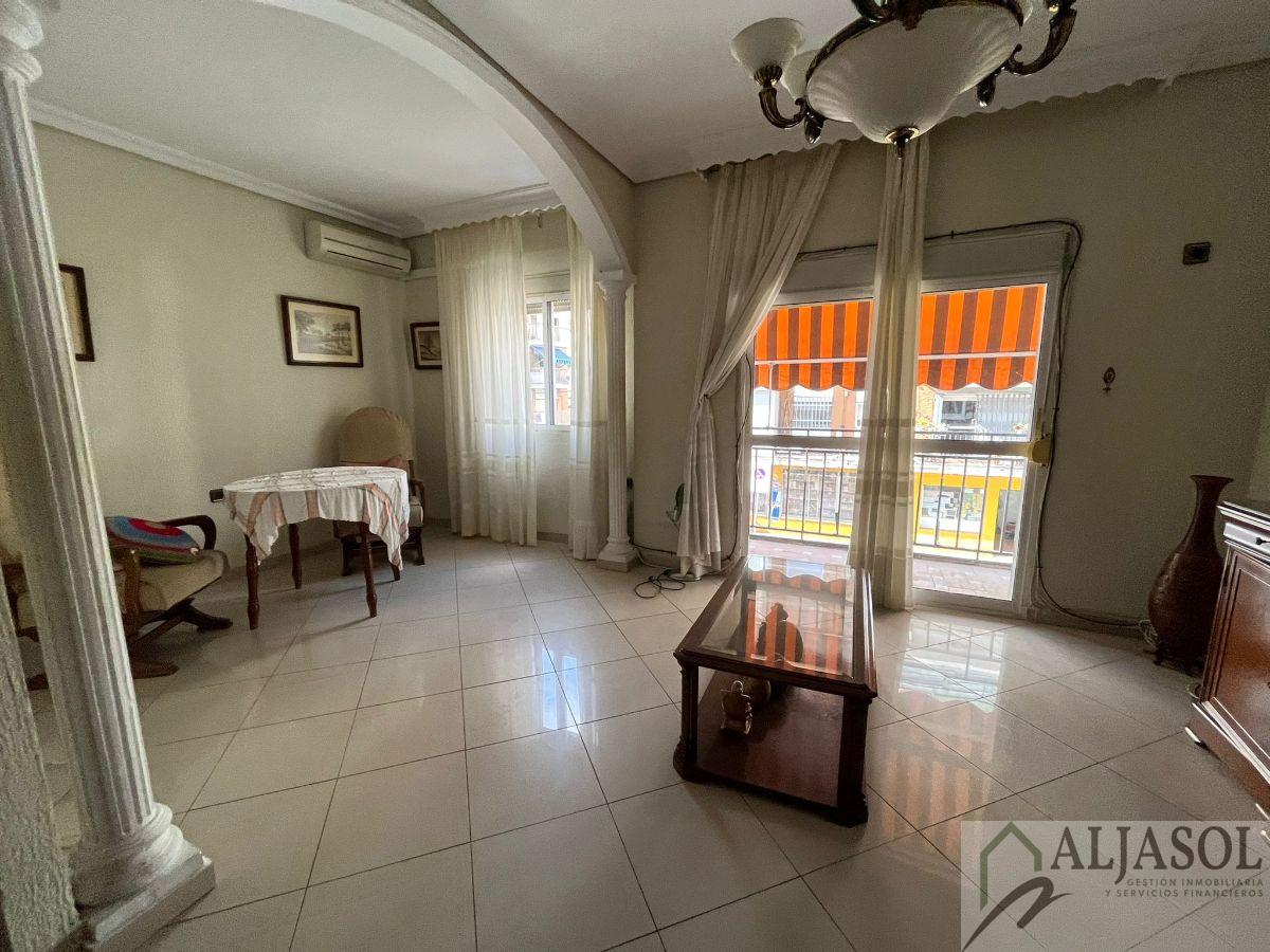 For sale of flat in Camas