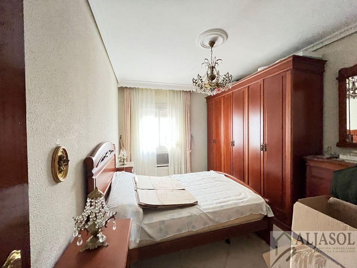 For sale of flat in Camas
