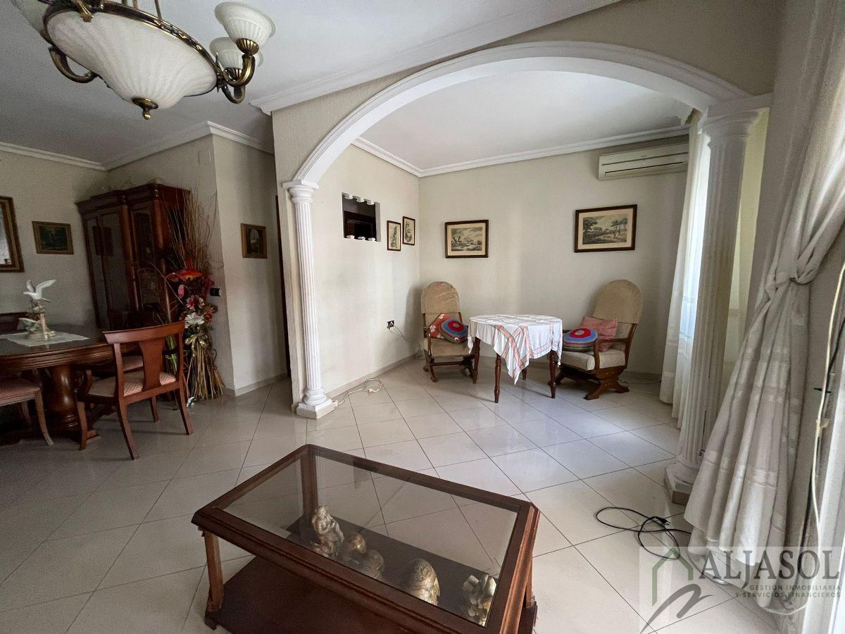 For sale of flat in Camas