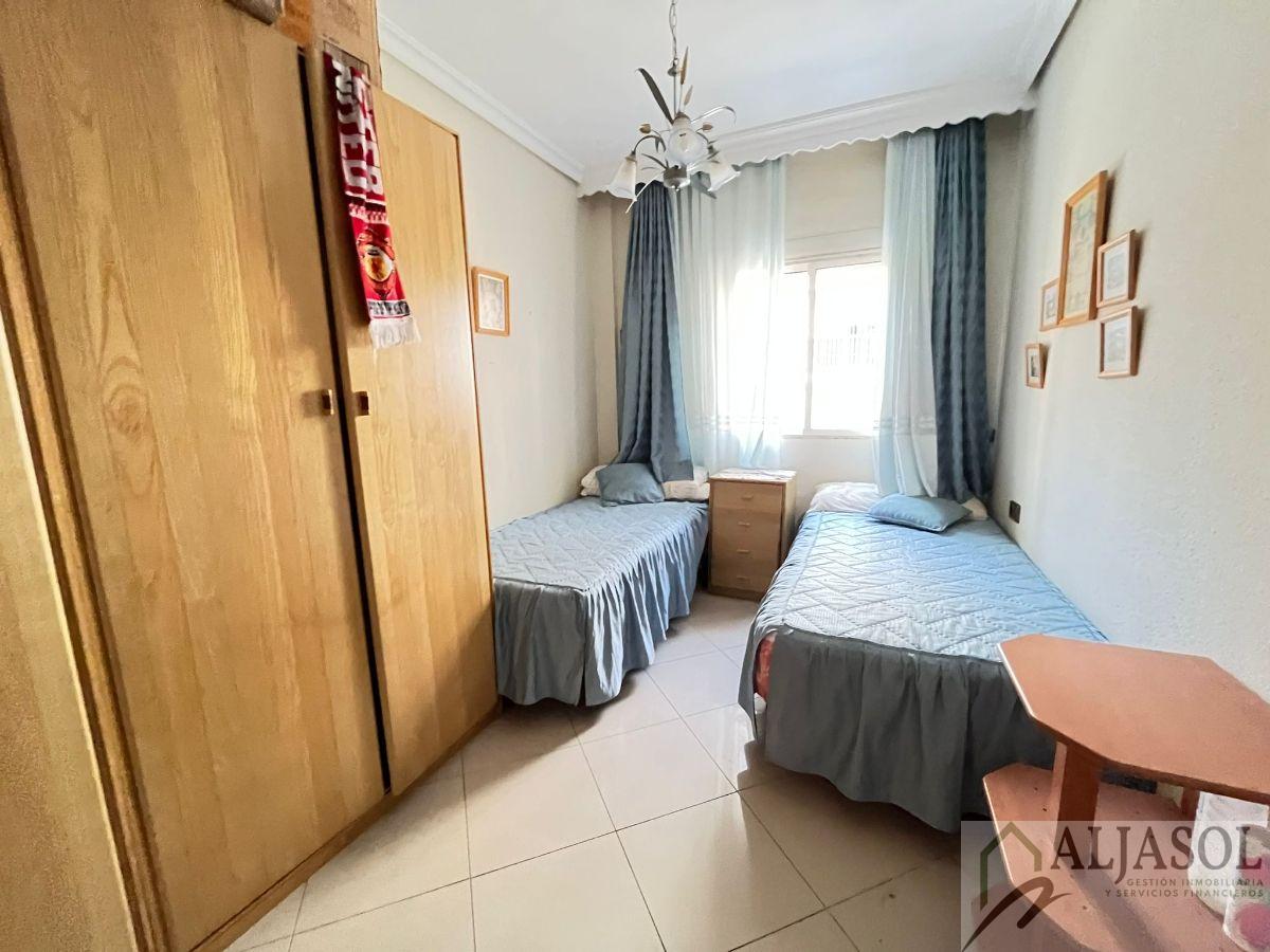 For sale of flat in Camas