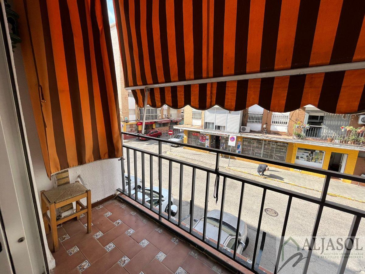For sale of flat in Camas