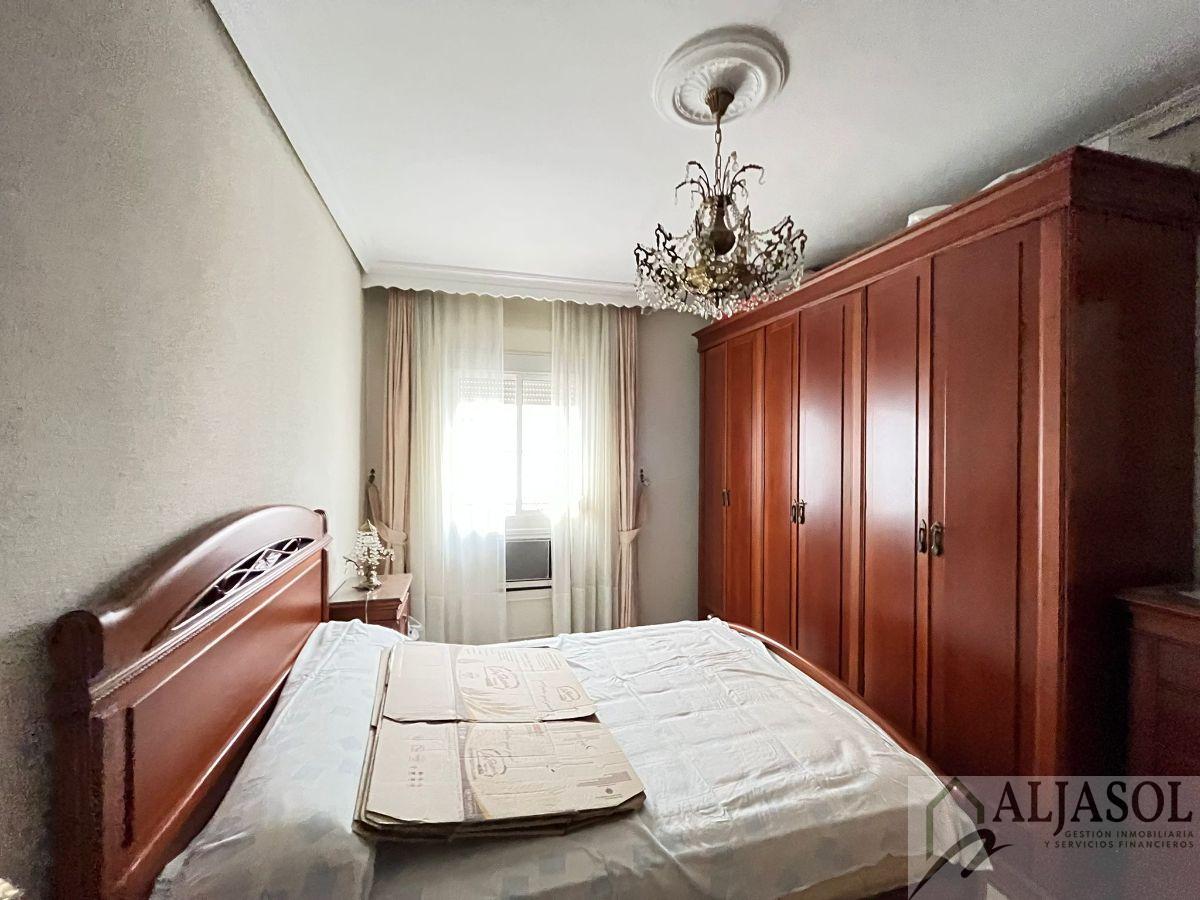 For sale of flat in Camas