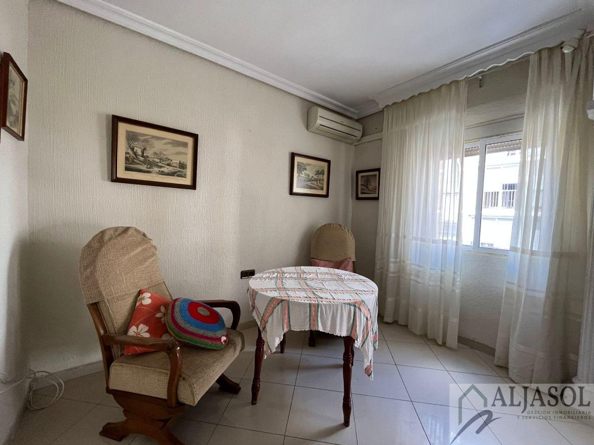 For sale of flat in Camas