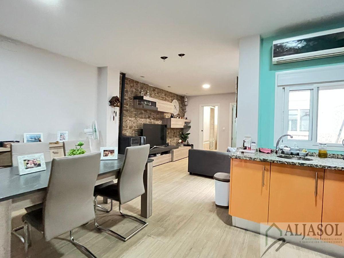 For sale of flat in Camas