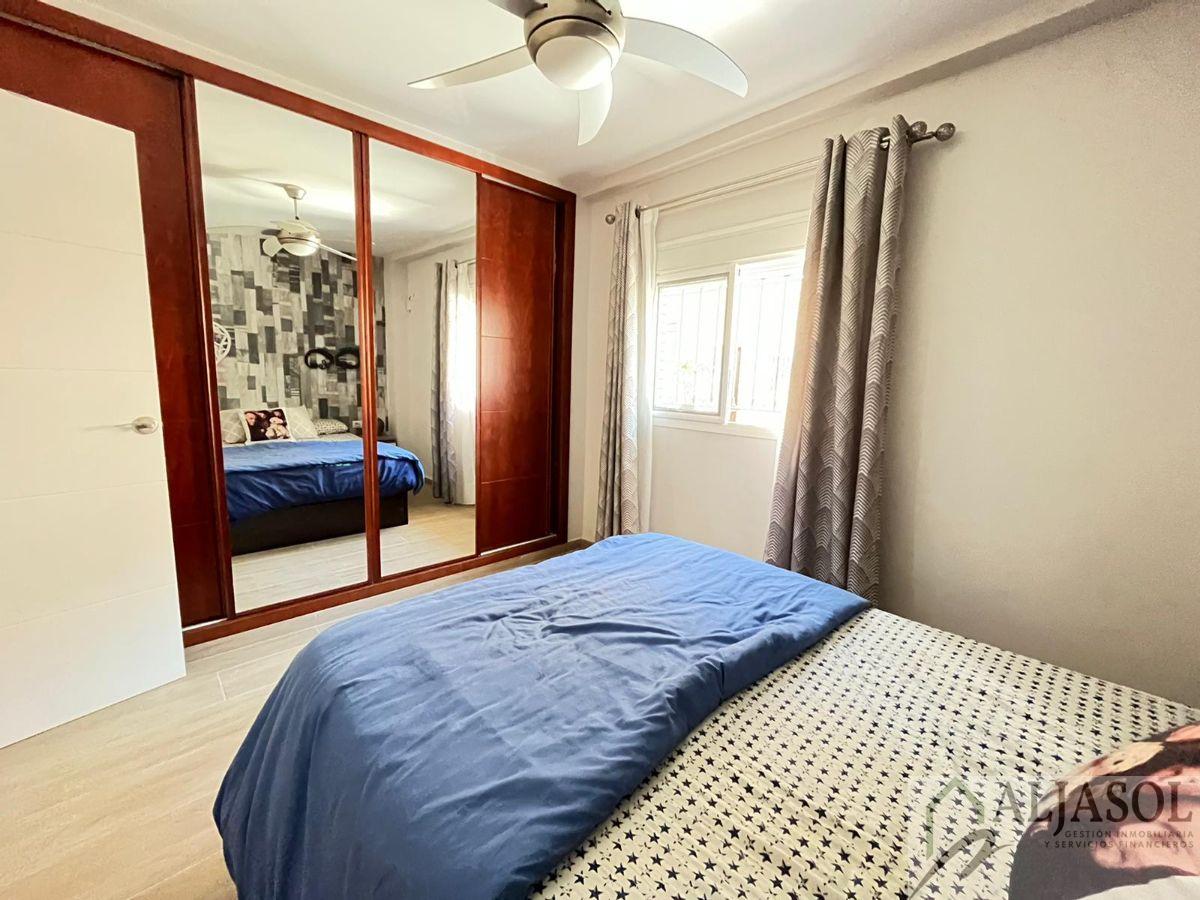 For sale of flat in Camas