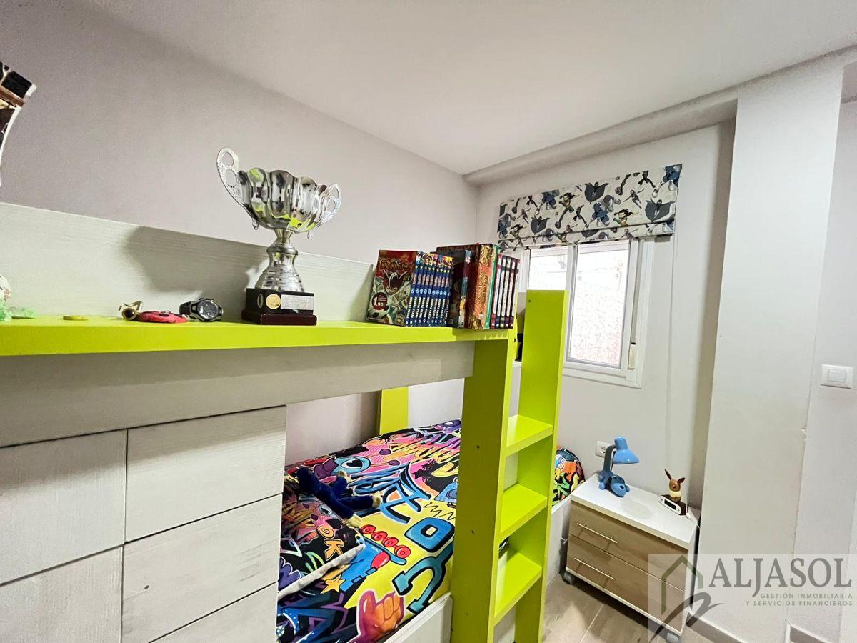 For sale of flat in Camas