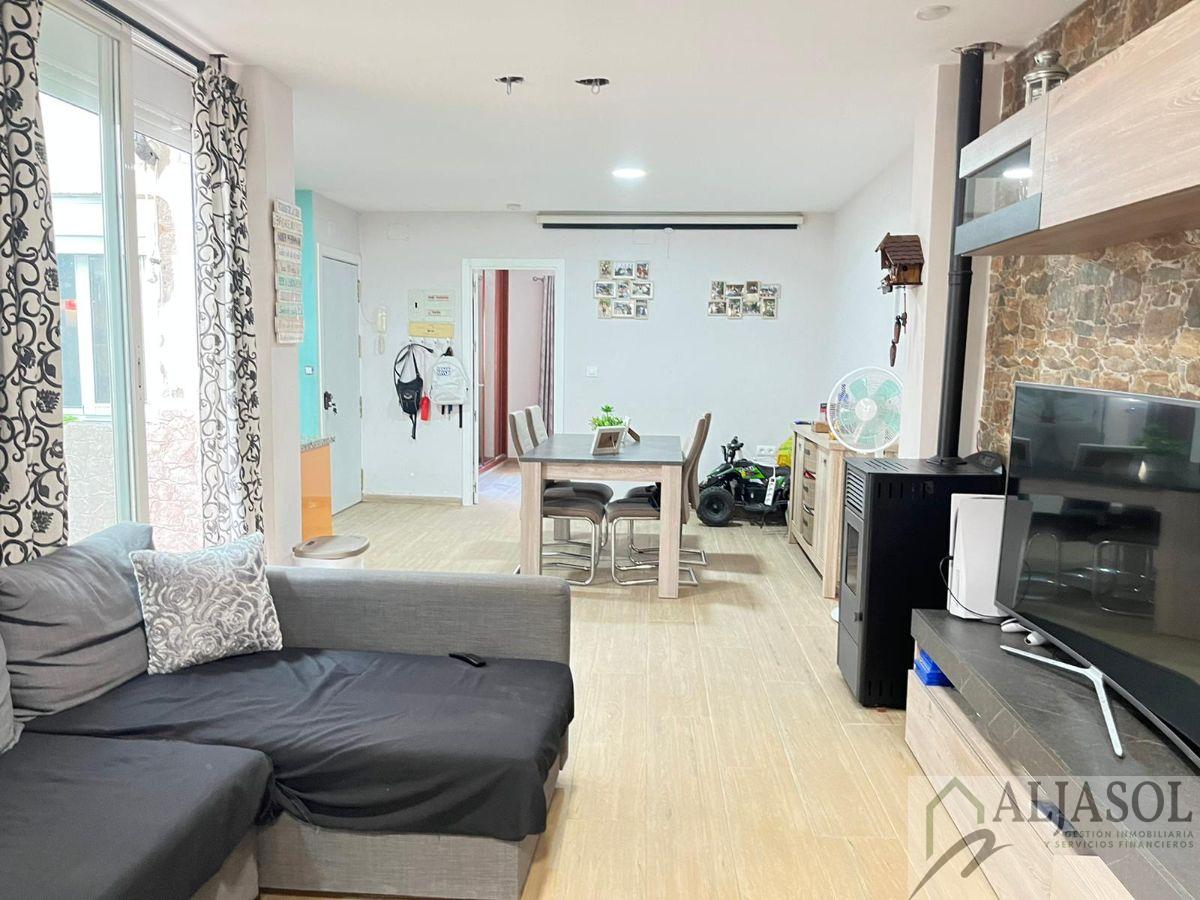 For sale of flat in Camas
