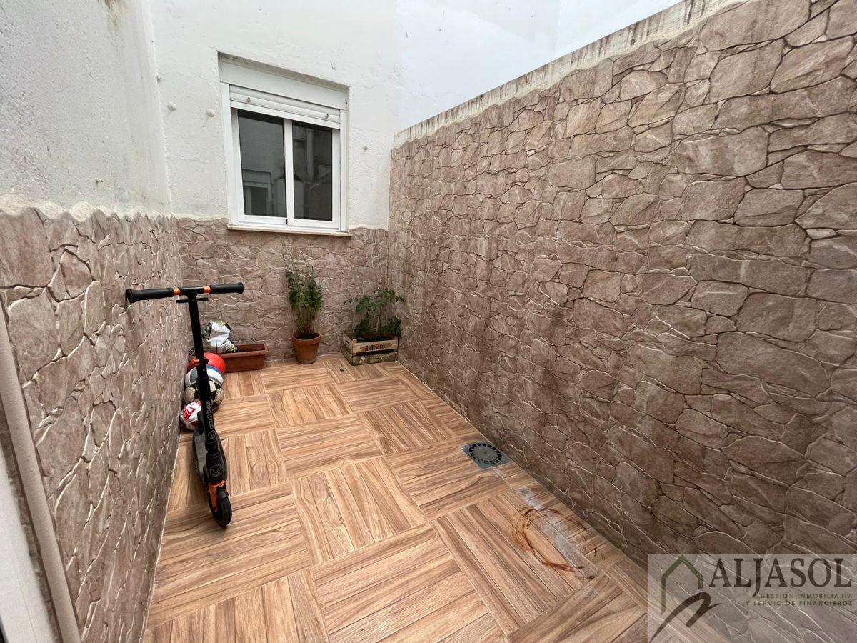 For sale of flat in Camas