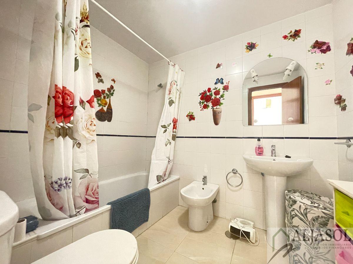 For rent of apartment in Villamartín