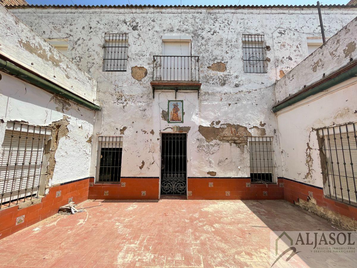 For sale of house in Bollullos de la Mitación