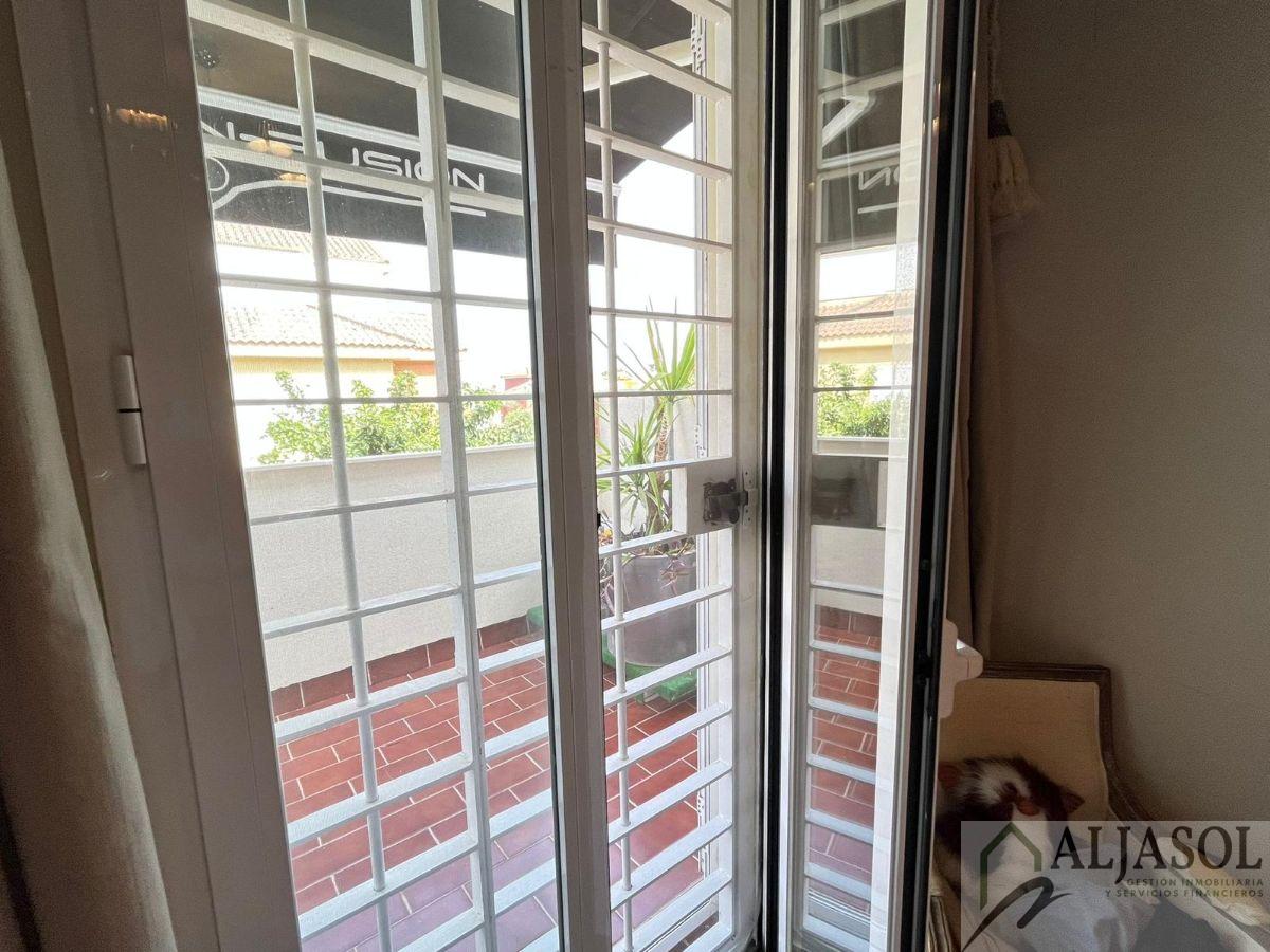 For sale of house in Castilleja de la Cuesta