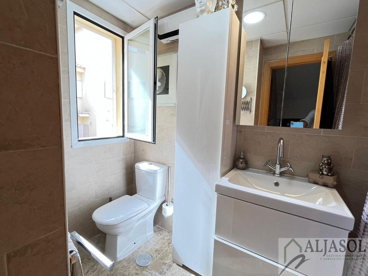 For sale of house in Castilleja de la Cuesta