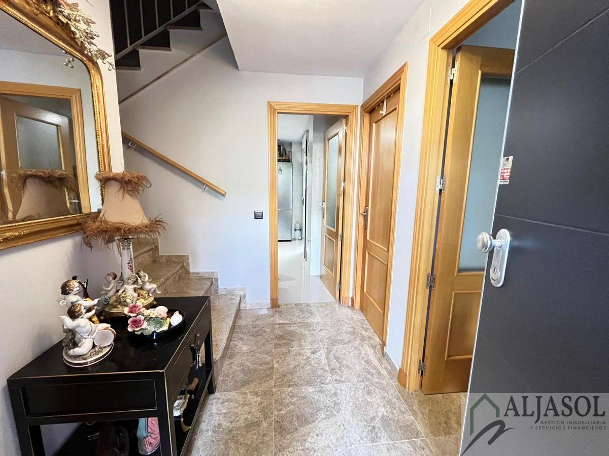 For sale of house in Castilleja de la Cuesta