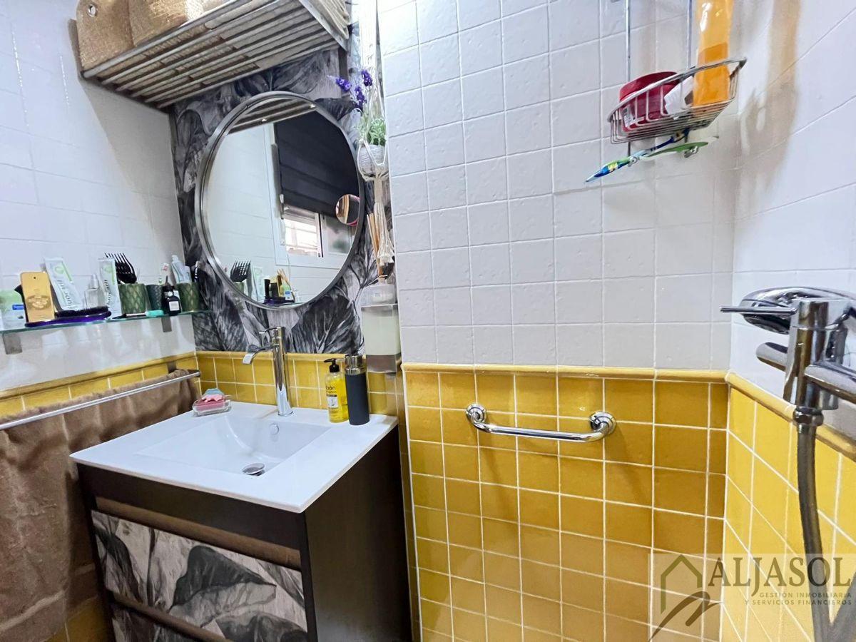 For sale of house in Castilleja de la Cuesta