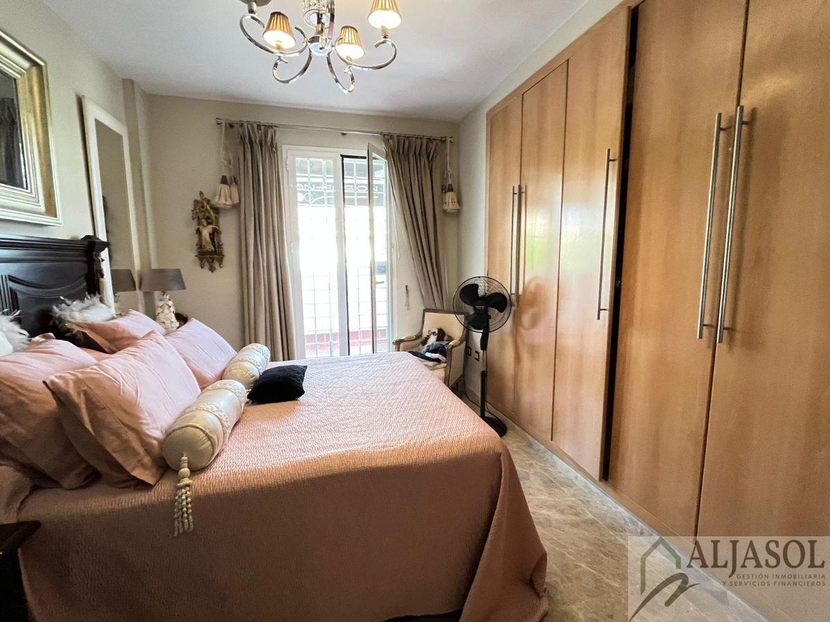 For sale of house in Castilleja de la Cuesta