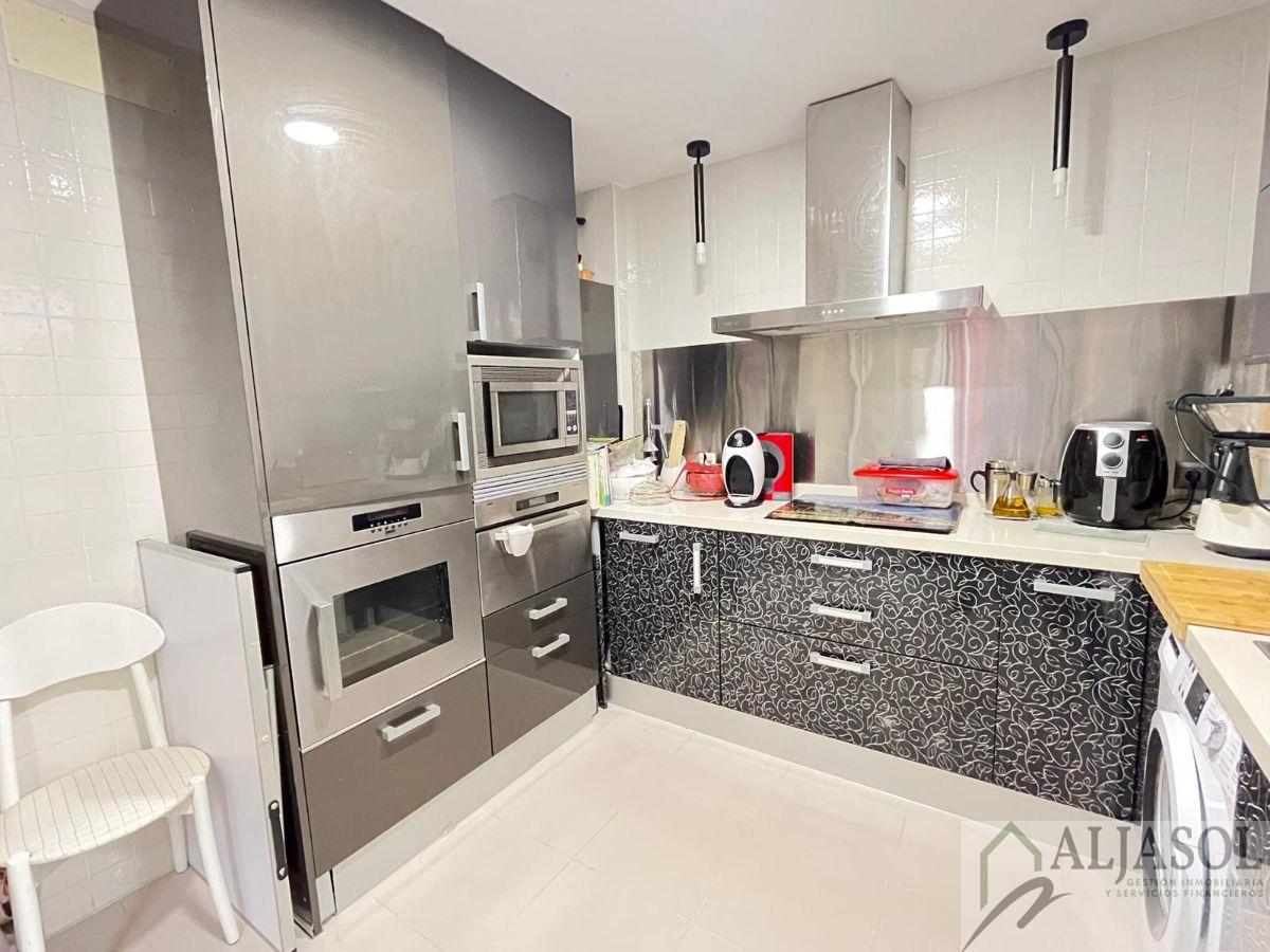 For sale of house in Castilleja de la Cuesta
