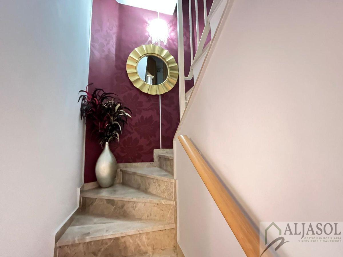 For sale of house in Castilleja de la Cuesta