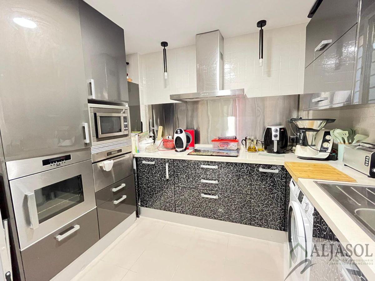 For sale of house in Castilleja de la Cuesta