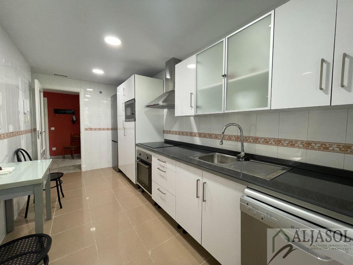 For sale of duplex in Bormujos