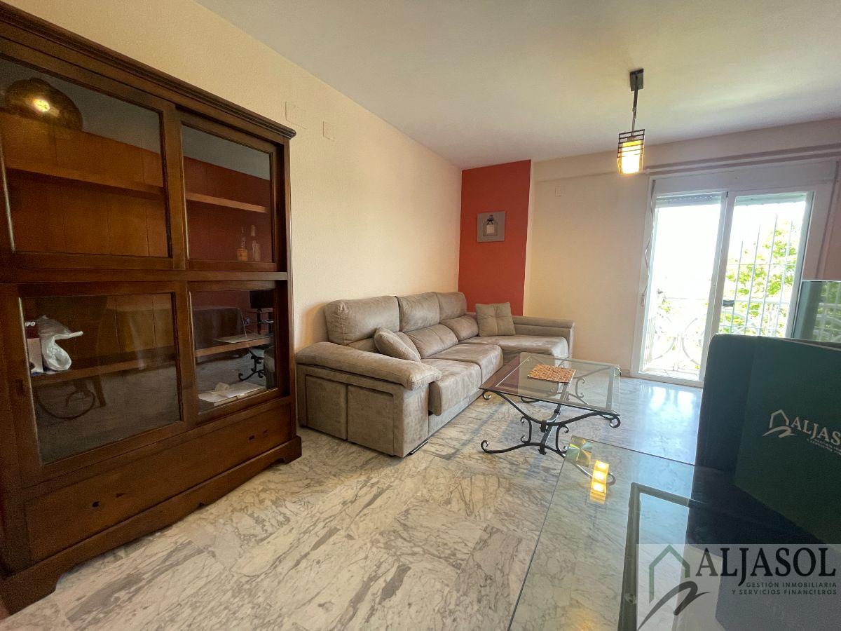 For sale of duplex in Bormujos