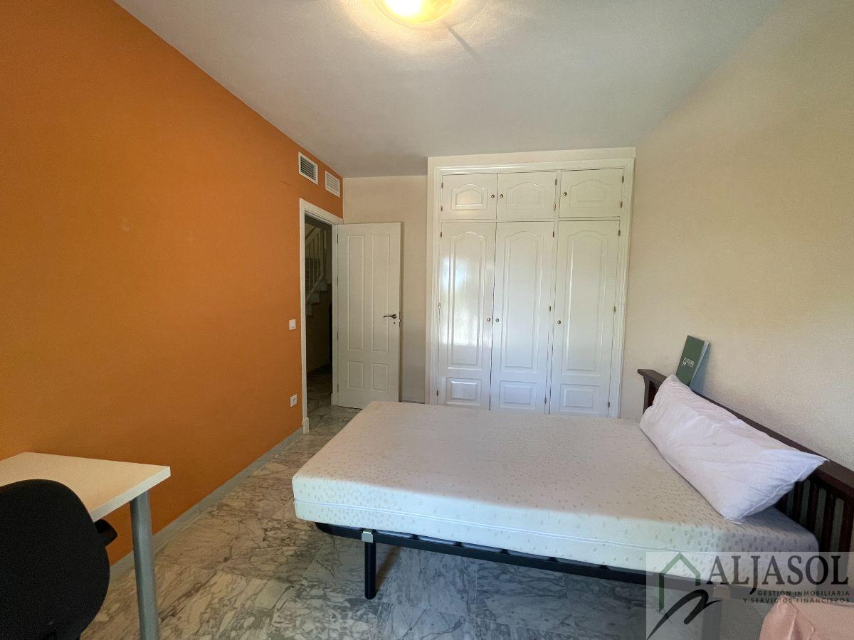 For sale of duplex in Bormujos