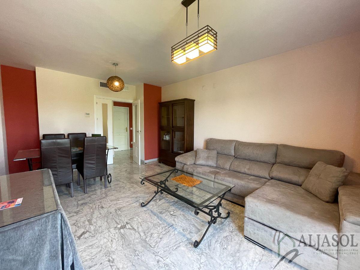 For sale of duplex in Bormujos