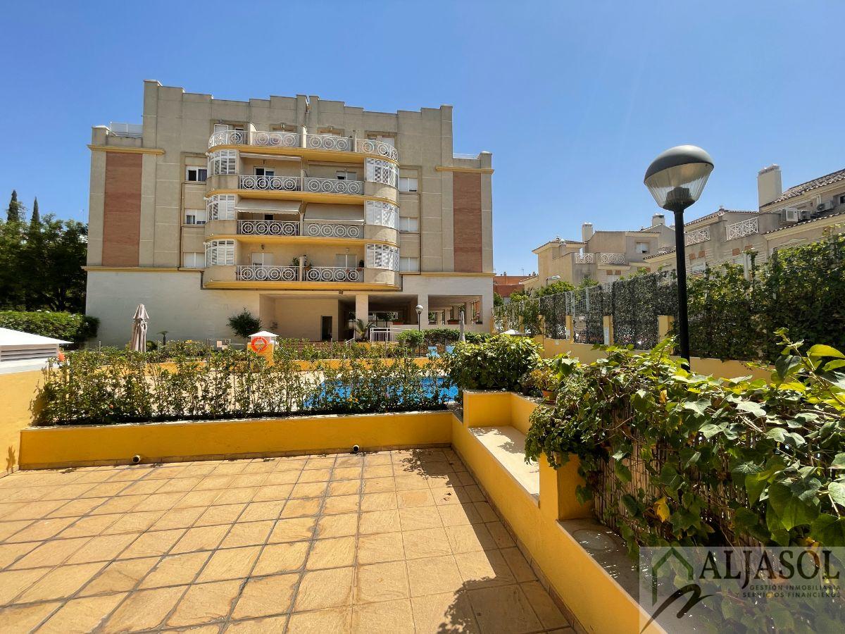 For sale of duplex in Bormujos
