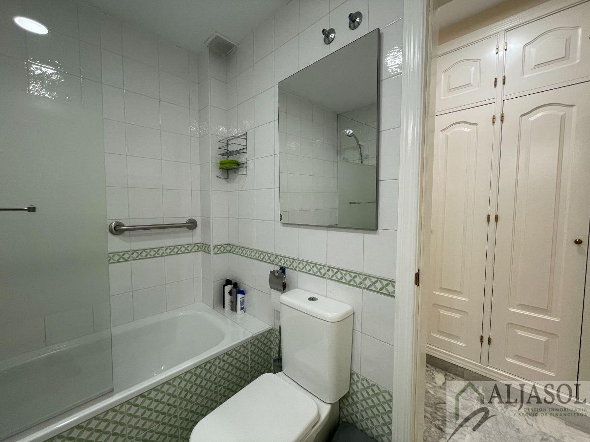 For sale of duplex in Bormujos