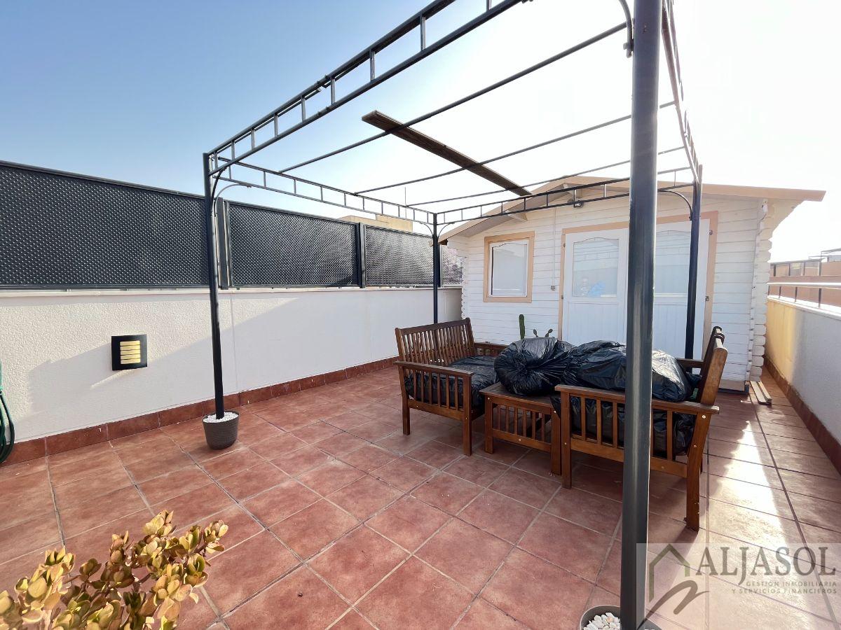 For sale of penthouse in Mairena del Aljarafe