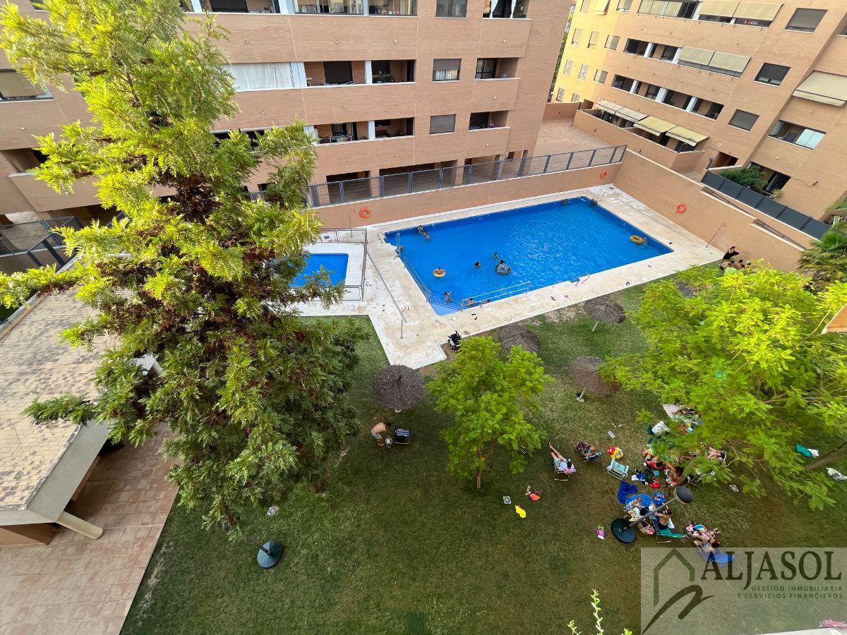 For sale of penthouse in Mairena del Aljarafe