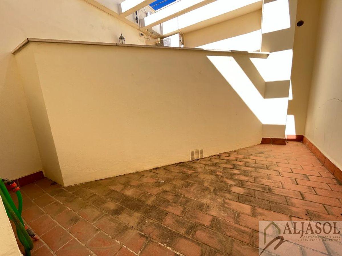 For sale of flat in Bormujos