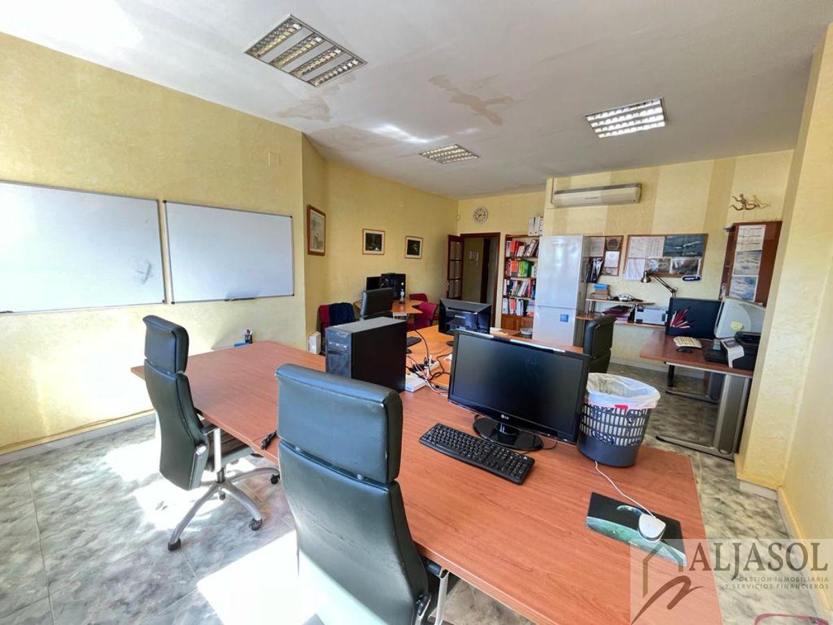 For sale of flat in Bormujos