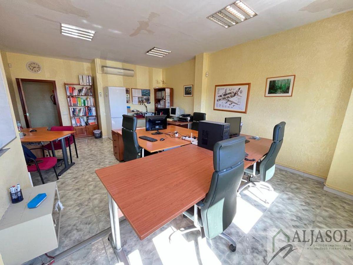 For sale of flat in Bormujos