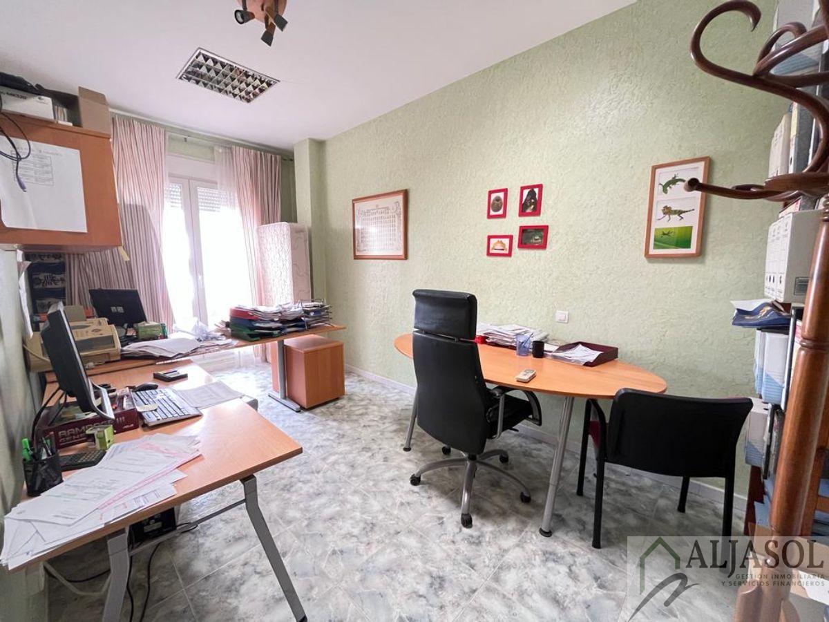 For sale of flat in Bormujos