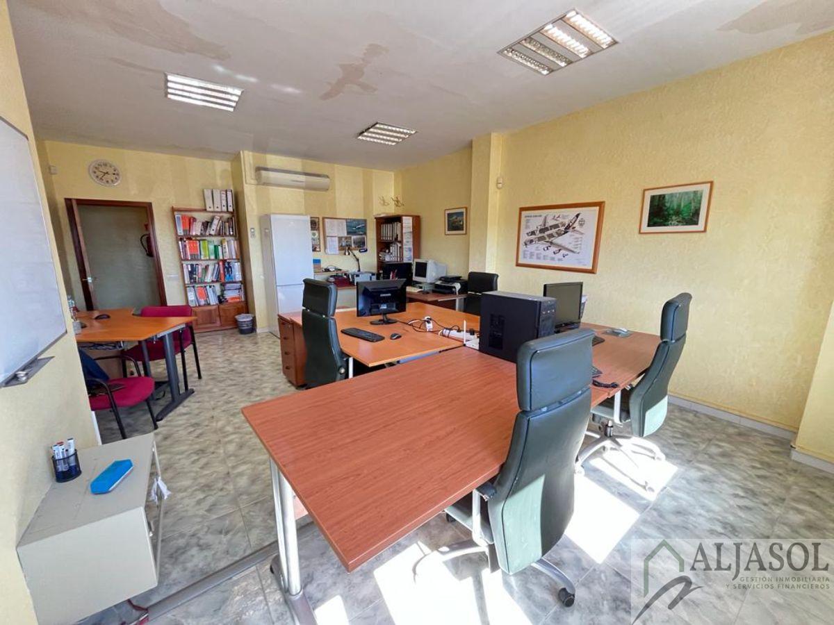 For sale of flat in Bormujos