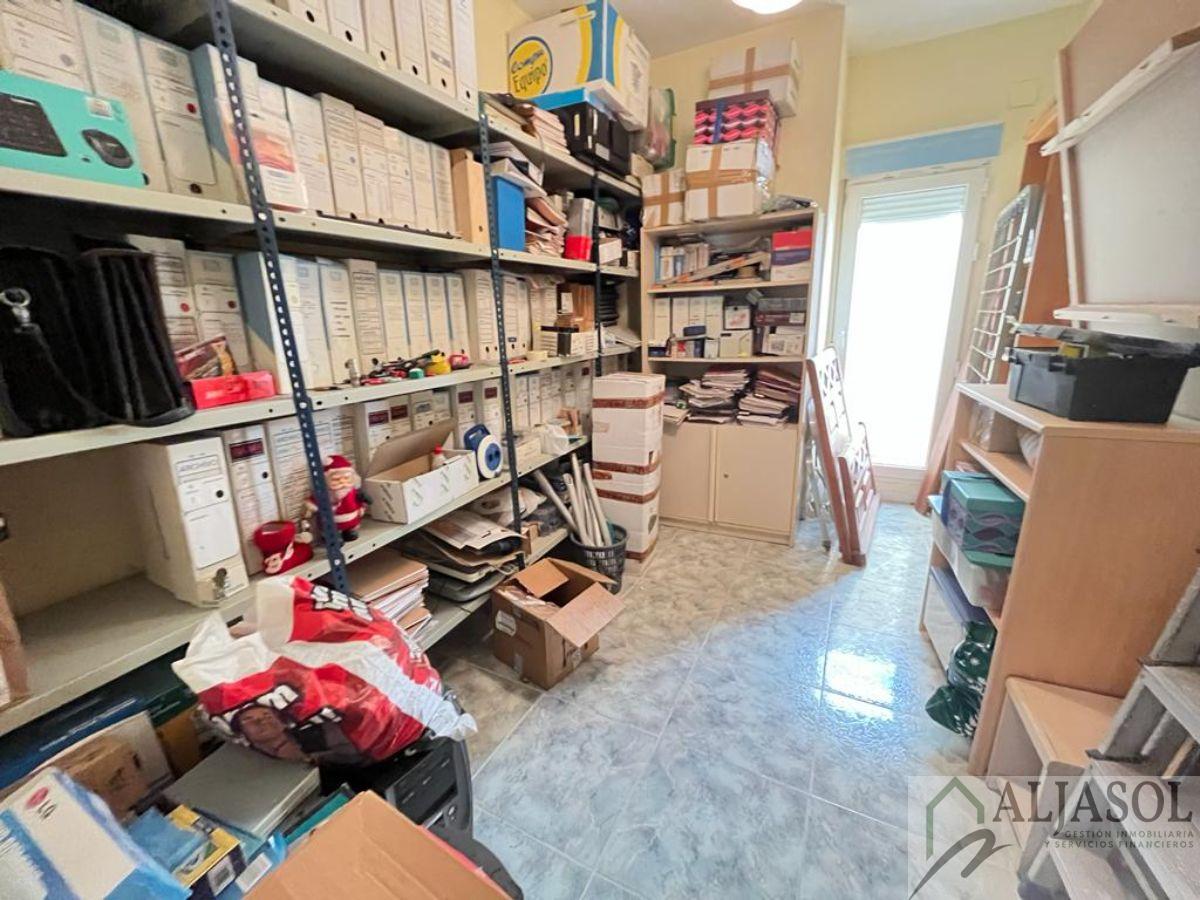 For sale of flat in Bormujos