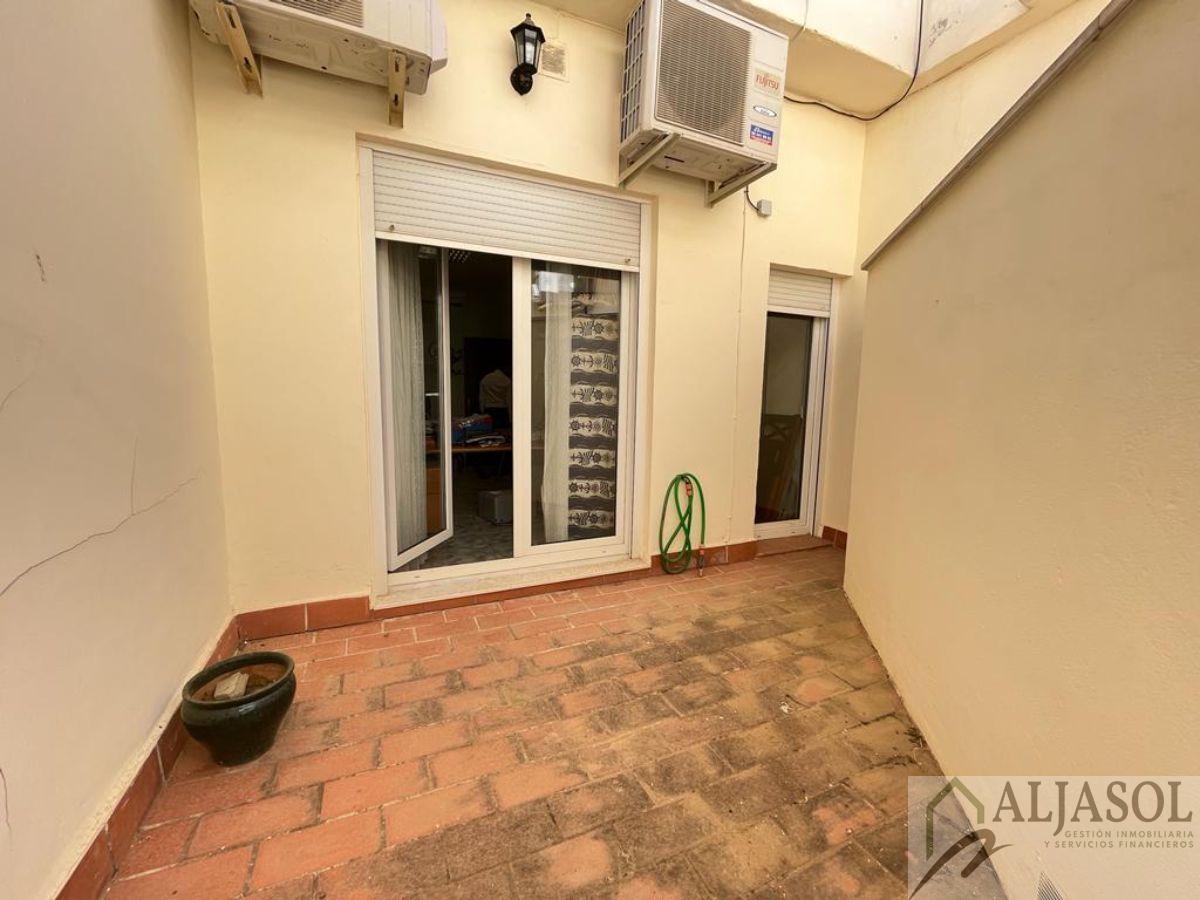 For sale of flat in Bormujos