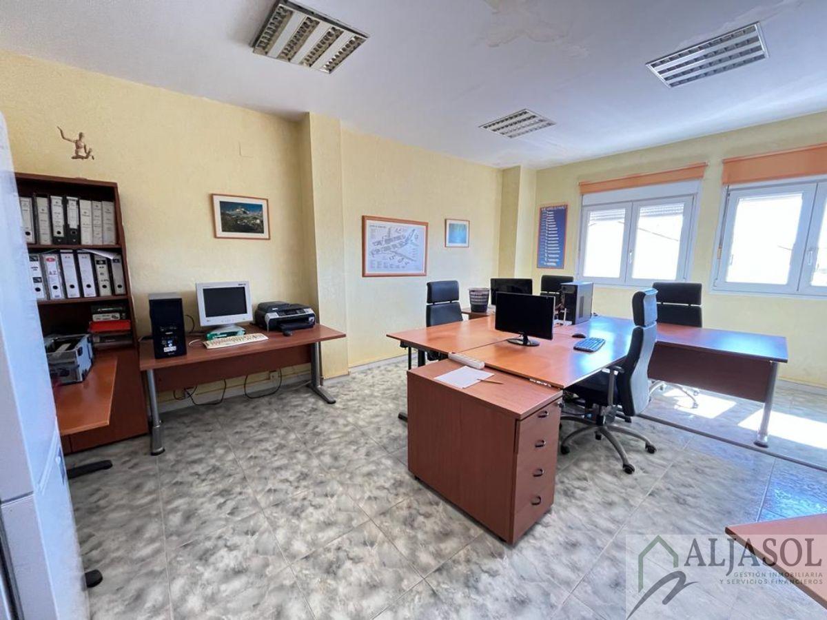 For sale of flat in Bormujos