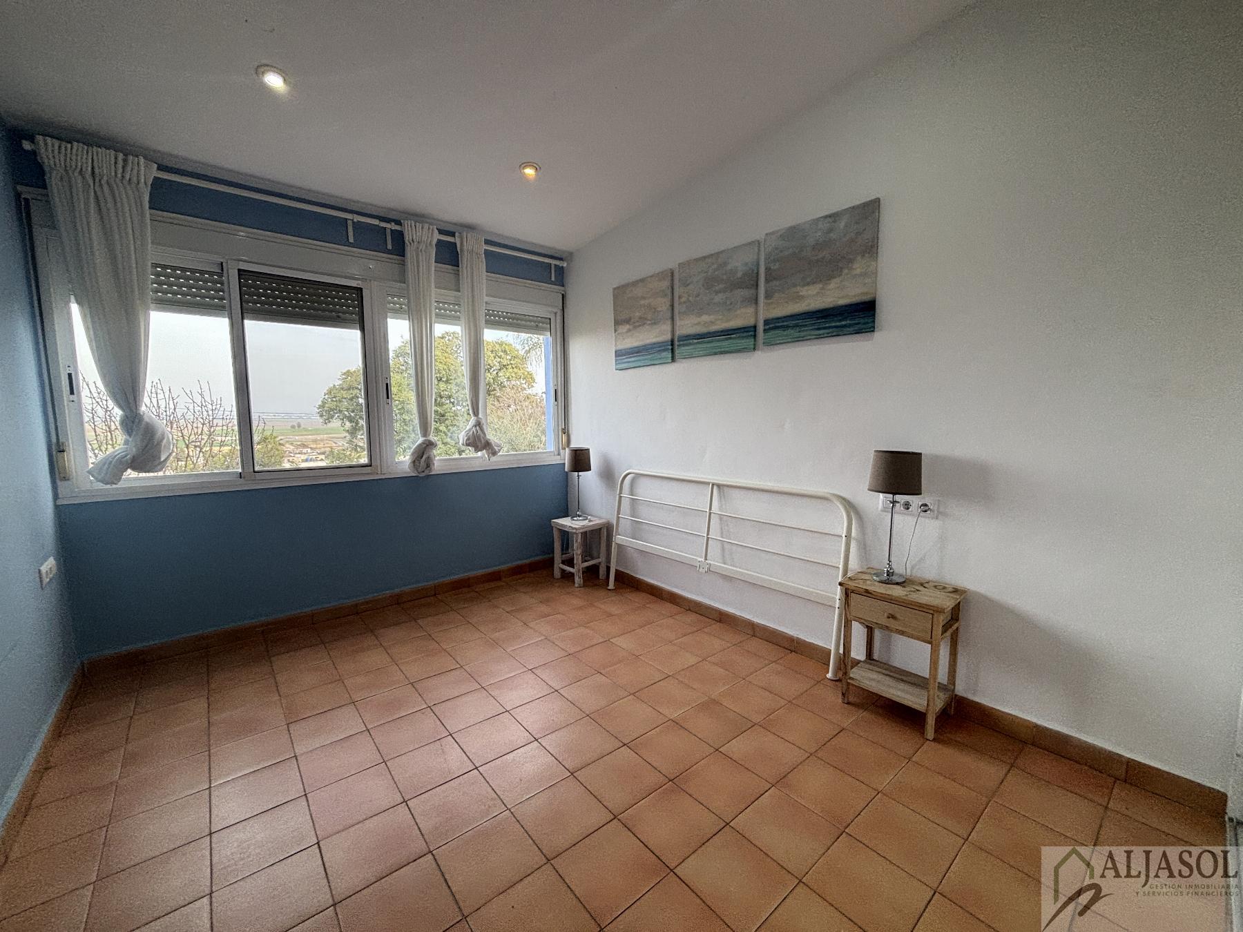 Venta de chalet en Salteras