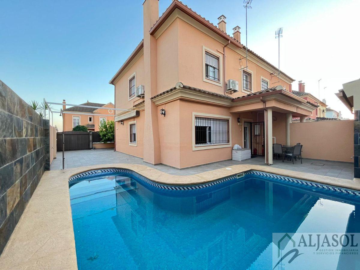 For sale of house in Umbrete