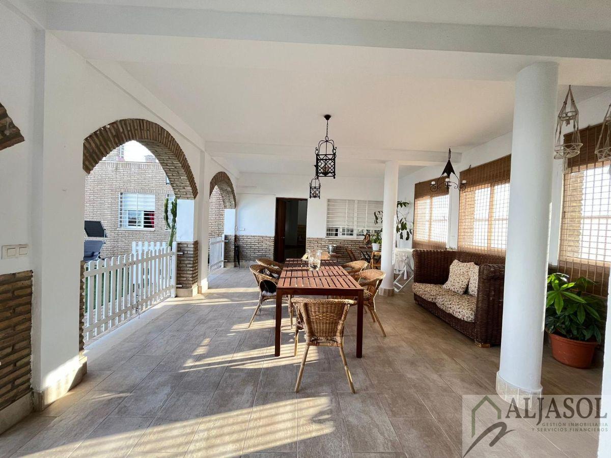 For sale of chalet in Palomares del Río