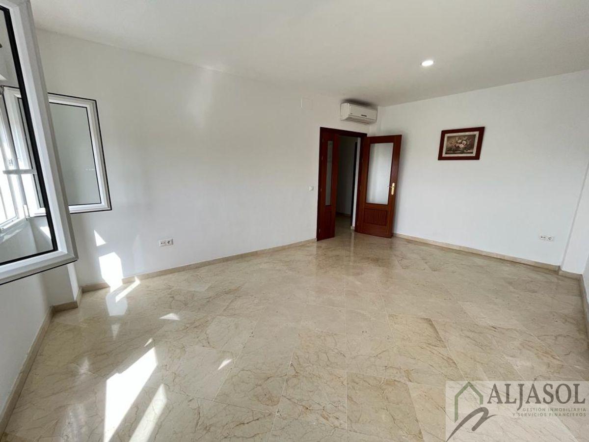 Alquiler de piso en Salteras