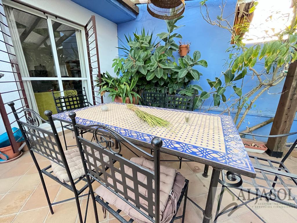For sale of house in Villanueva del Ariscal