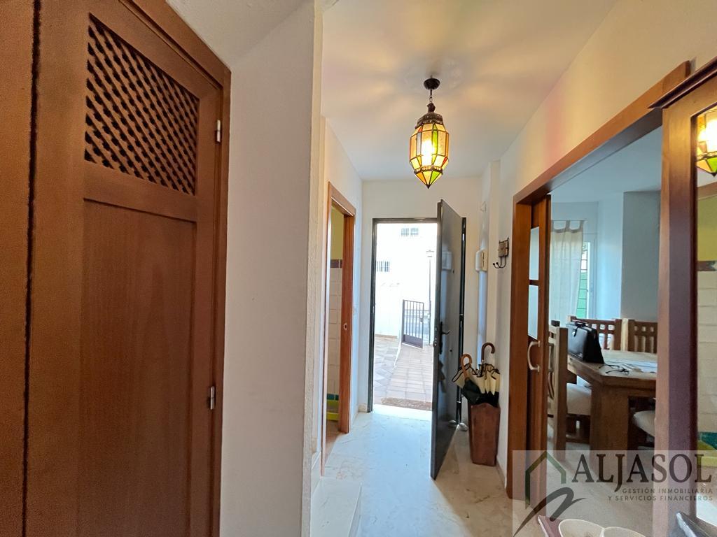 For sale of house in Villanueva del Ariscal